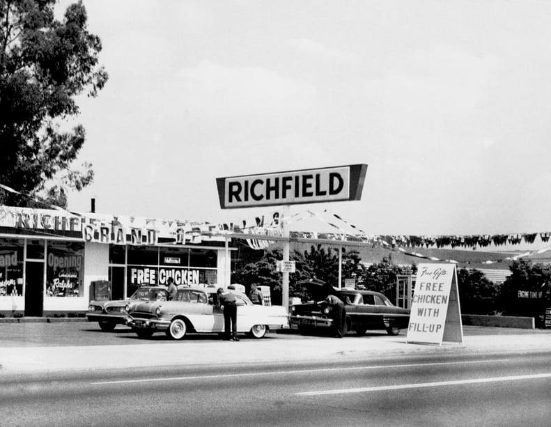 A Richfield Gas Station in Los Angeles in the Late 1950s