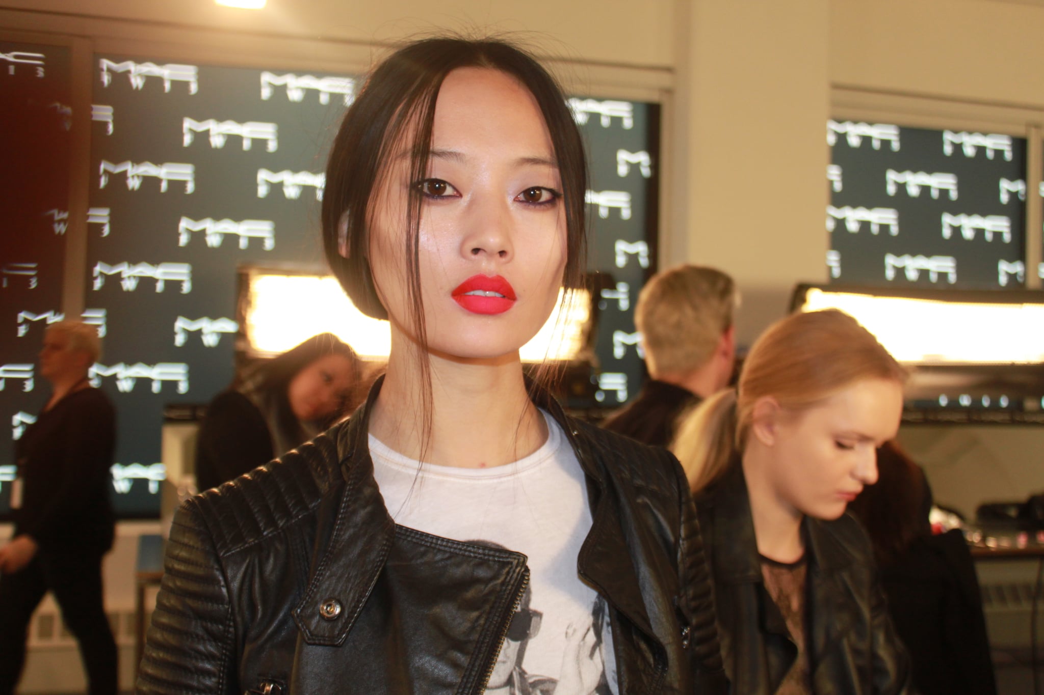 Maki The Mac Makeup Artist Behind This Red Lip Look Went For An Psycho Glamour With Swagger At Costello liapietra Popsugar Beauty Photo 4