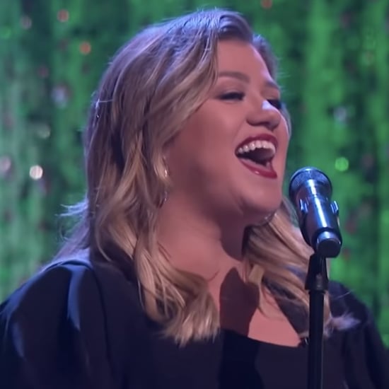 Kelly Clarkson Sings a Christmas Cover on Her Show | Video