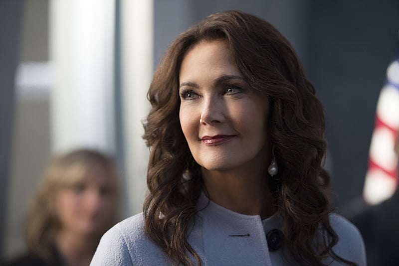 Lynda Carter on Supergirl Photos