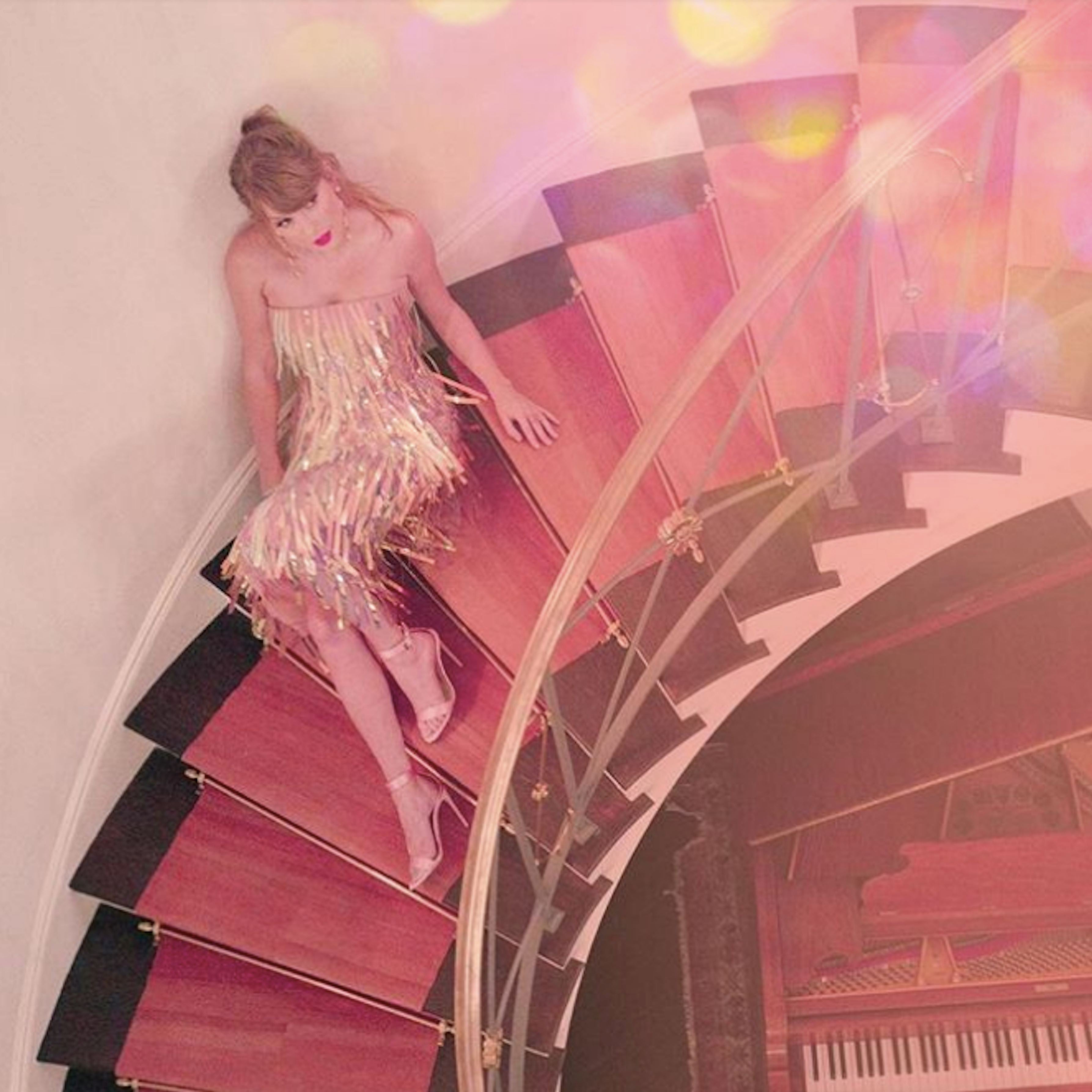 taylor after party dress taylor looks stunning in her #VMAs afterparty denim dress!