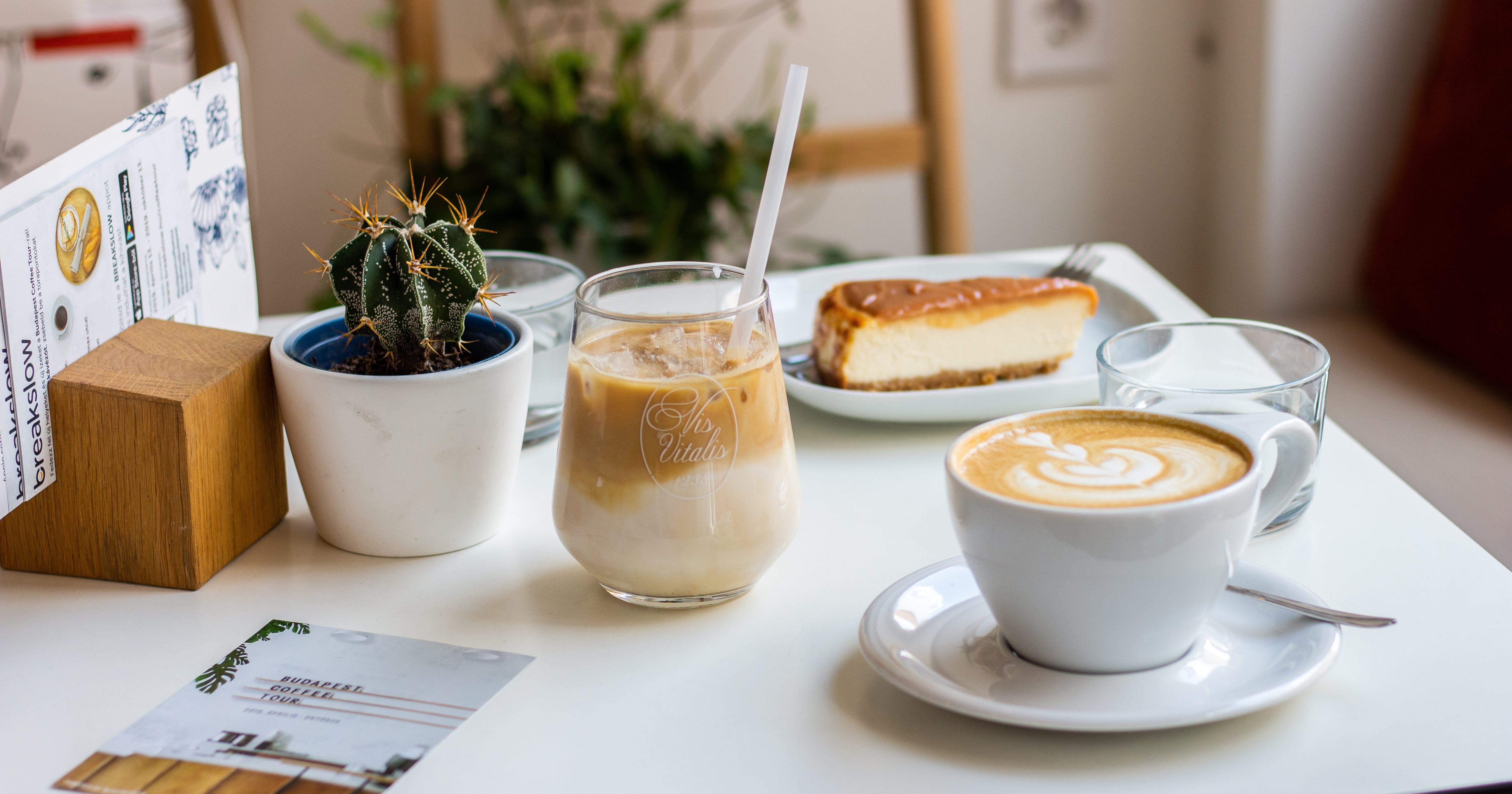 This cup turns hot coffee into iced coffee fast — but without the ice