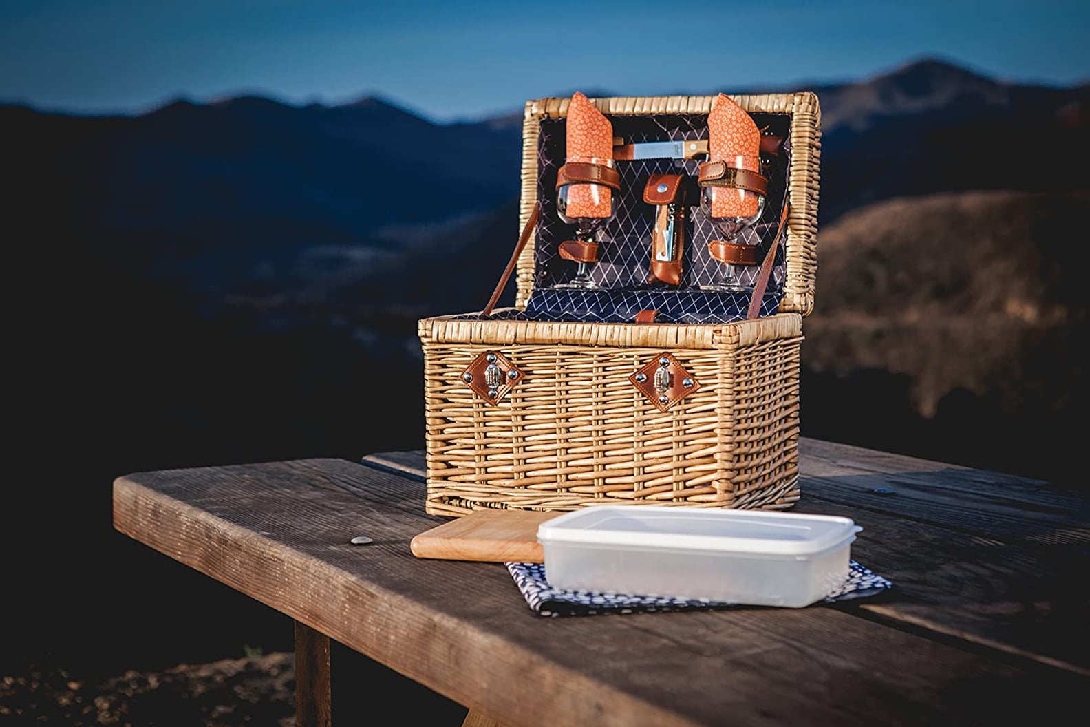 Cute Picnic Baskets on Amazon POPSUGAR Smart Living