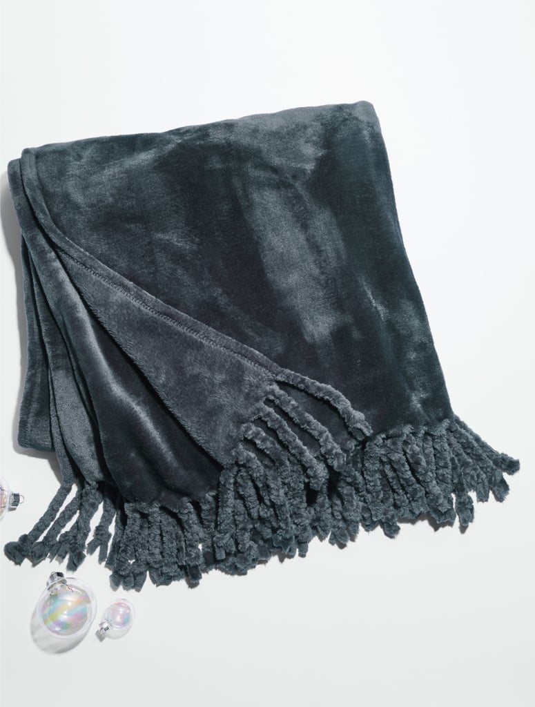 A Cozy Gift: Nordstrom Bliss Plush Throw