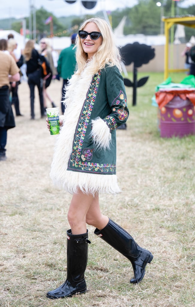 The Best Celebrity Outfits and Fashion at Glastonbury 2022 | POPSUGAR ...