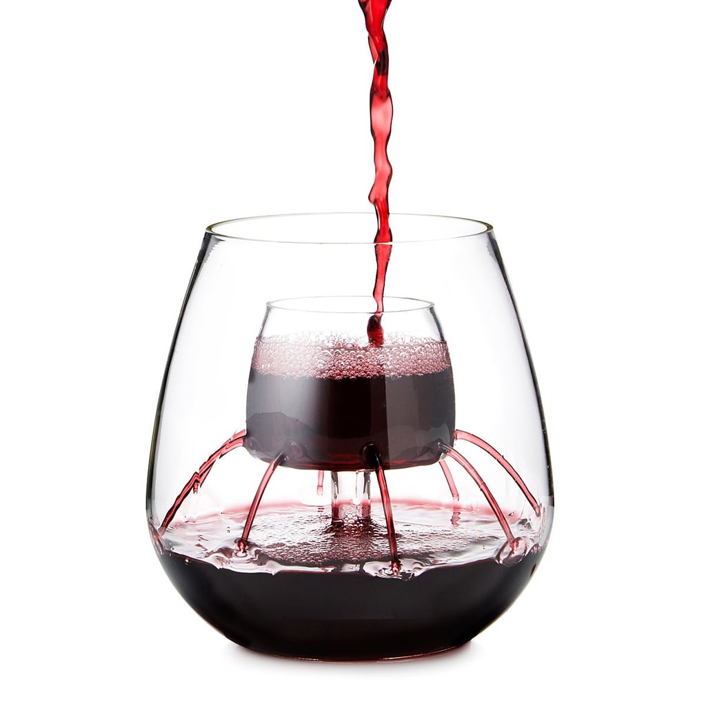 For Wine-Lovers: Stemless Aerating Wine Glasses