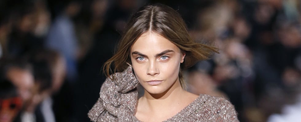 Cara Delevingne's Vibrating Mascara Video