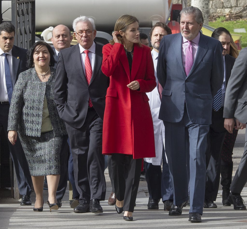 Queen Letizia in a Red Trench Coat February 2016 | Pictures
