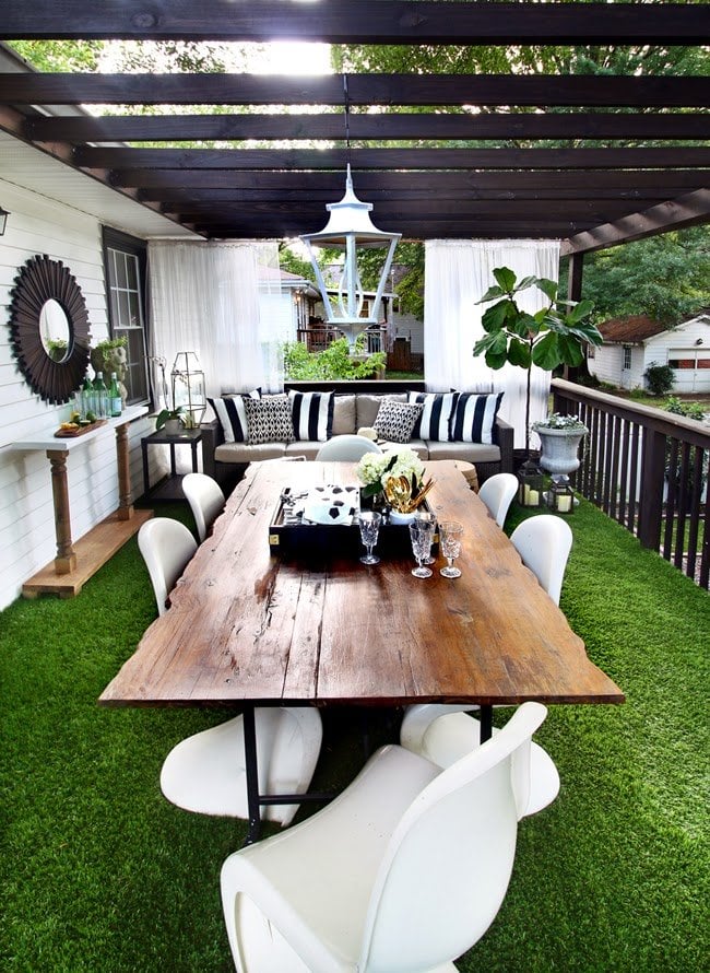 Install Astroturf on Your Deck