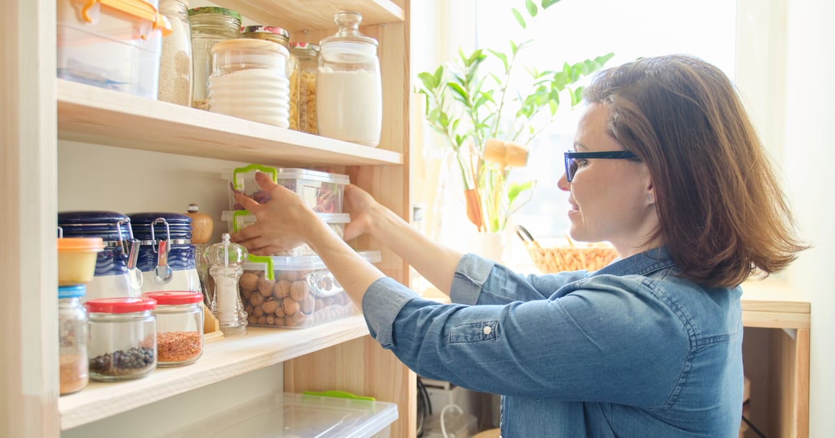 طريقة سريعة لتنظيم خزانة المؤن Popsugar Home Middle East