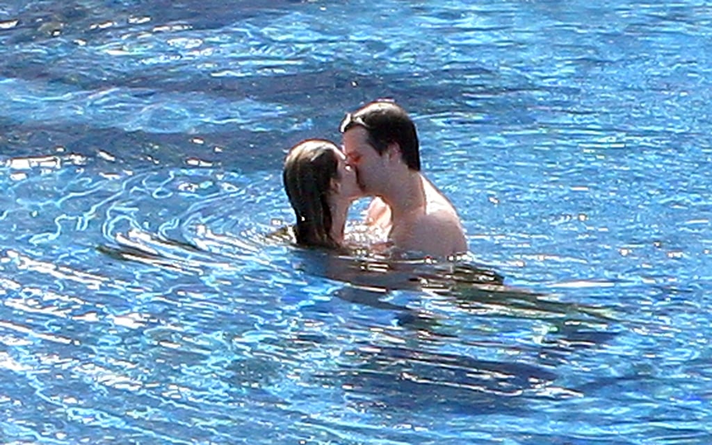Gisele Bündchen and Tom Brady shared a passionate kiss in the pool while on vacation in Mexico in January 2009.