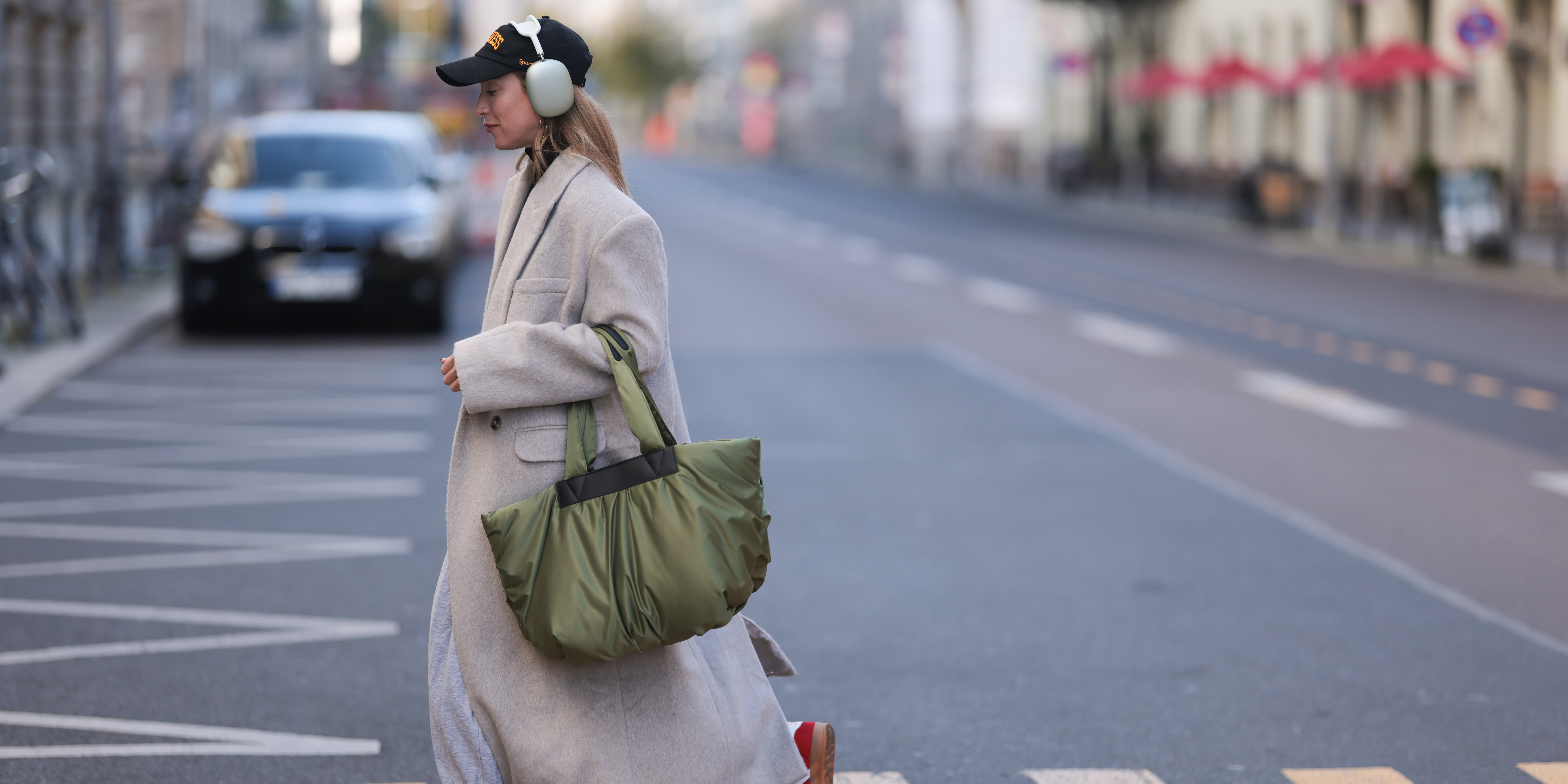 Big Bags Trend 2023 - 11 Best Oversized Bags to Shop Now