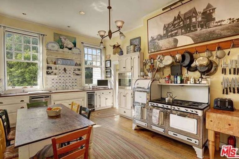 Kat Von D Buys House From Cheaper by the Dozen