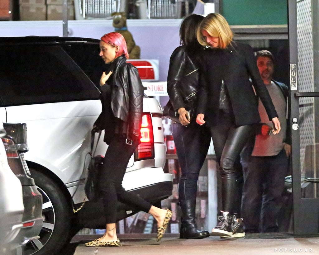 Cameron Diaz Has Dinner With Drew Barrymore | Pictures