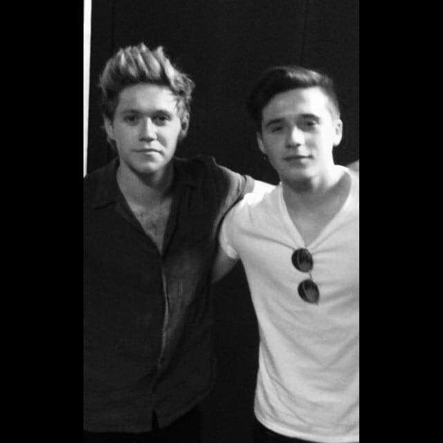He and Niall Horan leaned in close. "Nice seeing this dude," Brooklyn wrote in the caption.