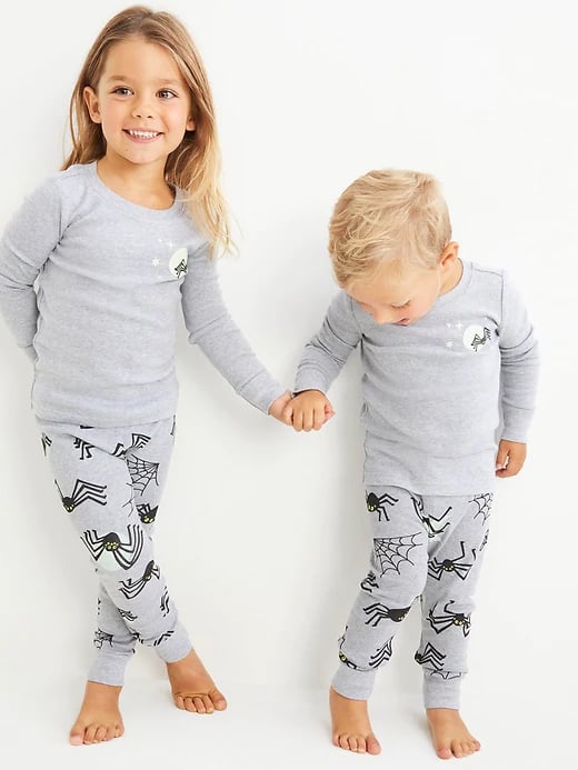 Old Navy Unisex Matching Graphic Snug-Fit Pajama Set For Toddler and Baby