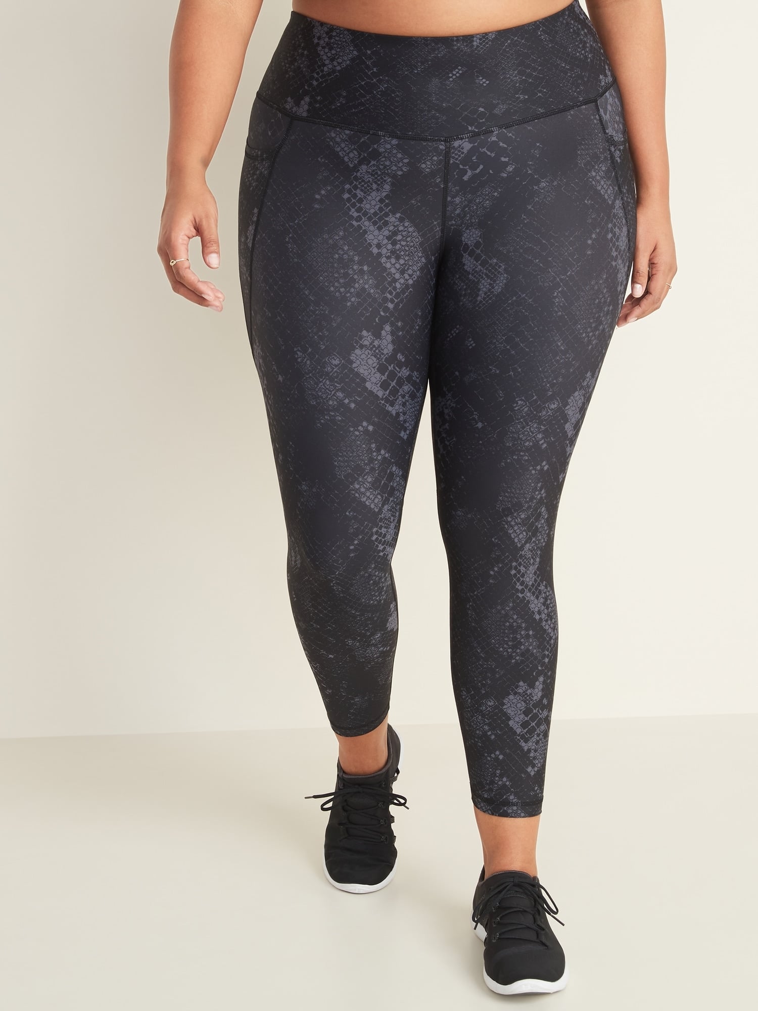 Mid-Rise Elevate 7/8-Length Mesh-Panel Compression Leggings for