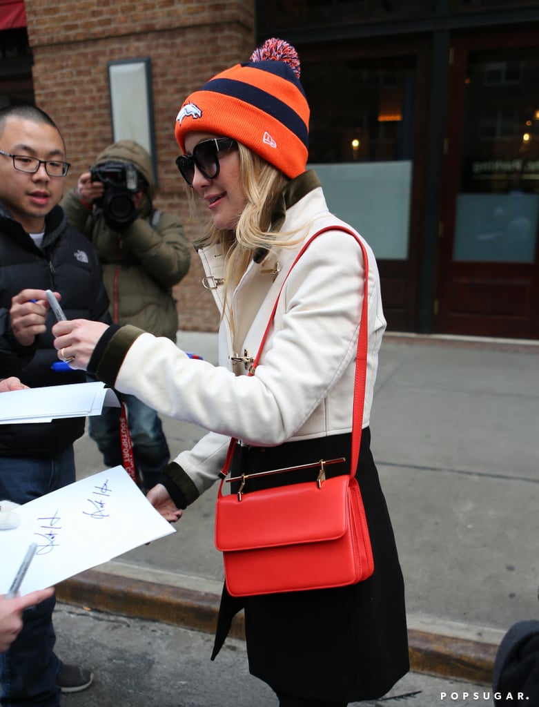 Kate Hudson Wearing a Denver Broncos Hat