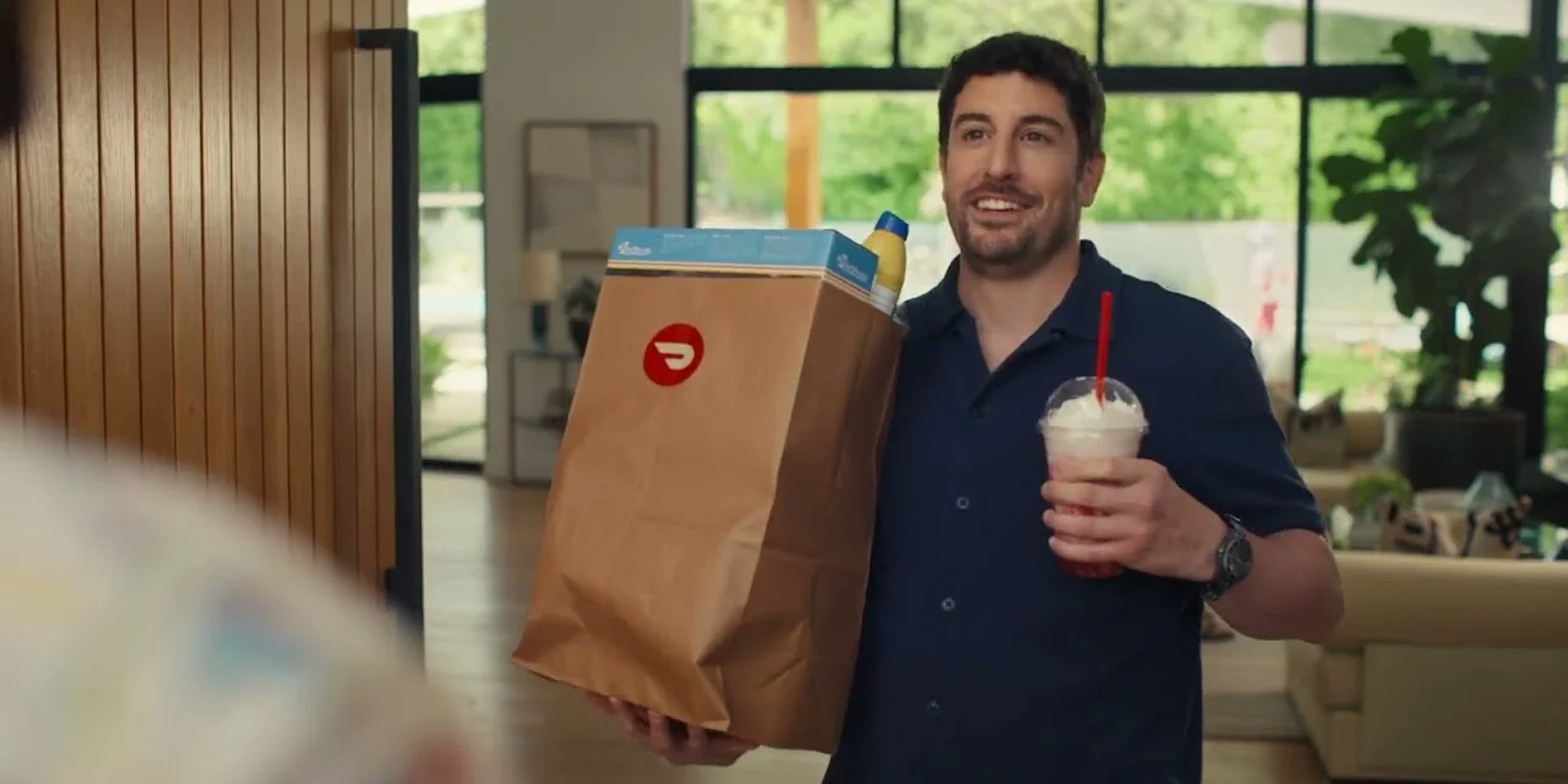 Jason Biggs and Seann William Scott in DoorDash Commercial POPSUGAR