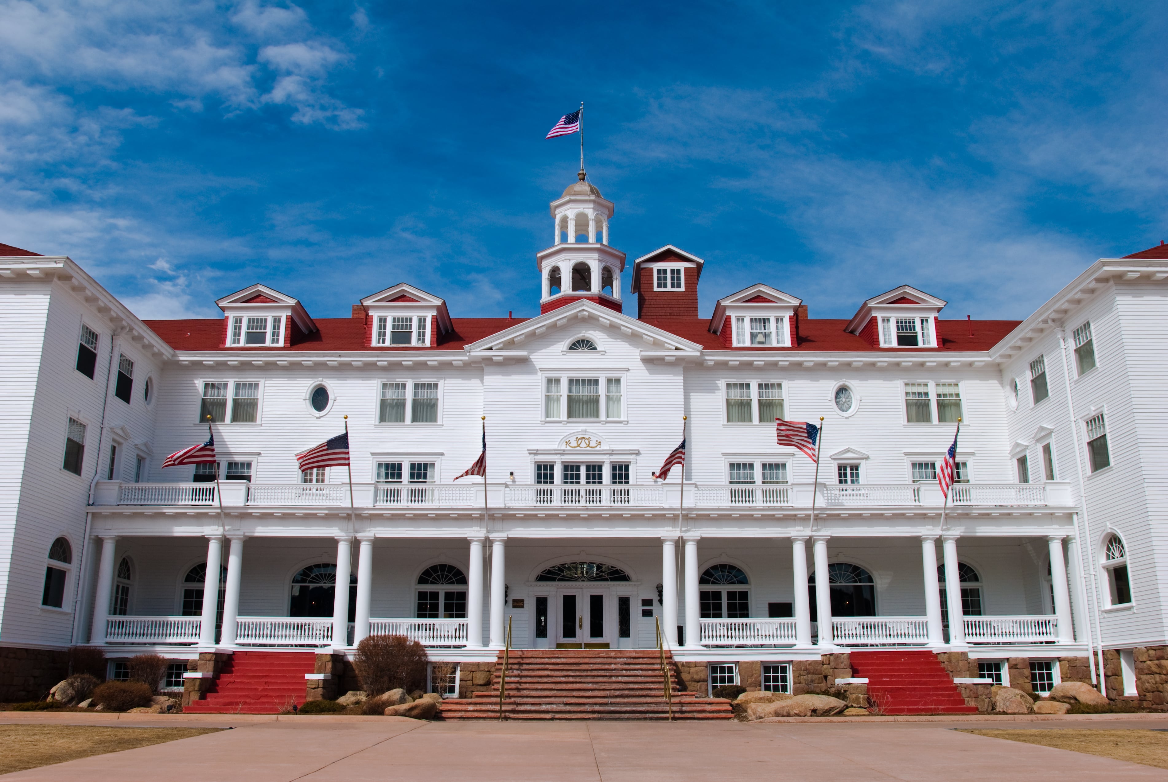 the shining hotel exterior