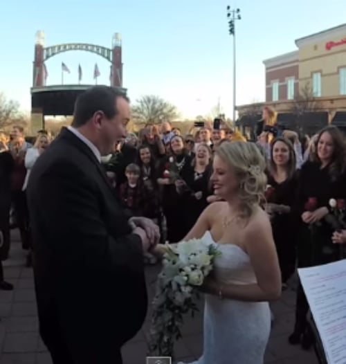 Flash Mob Surprise Wedding at Mall