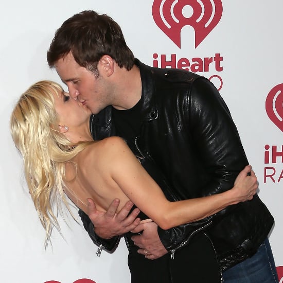 Chris Pratt Kisses Anna Faris on Red Carpet | Pictures