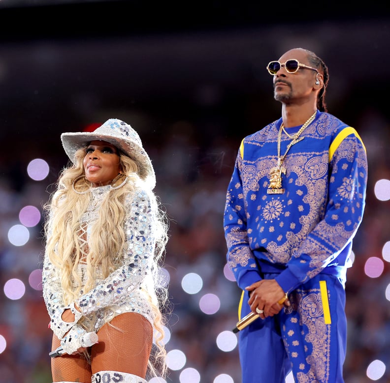 Fashion review: Mary J. Blige performs in custom Dundas at the 2022 Super  Bowl halftime show – Annenberg Media