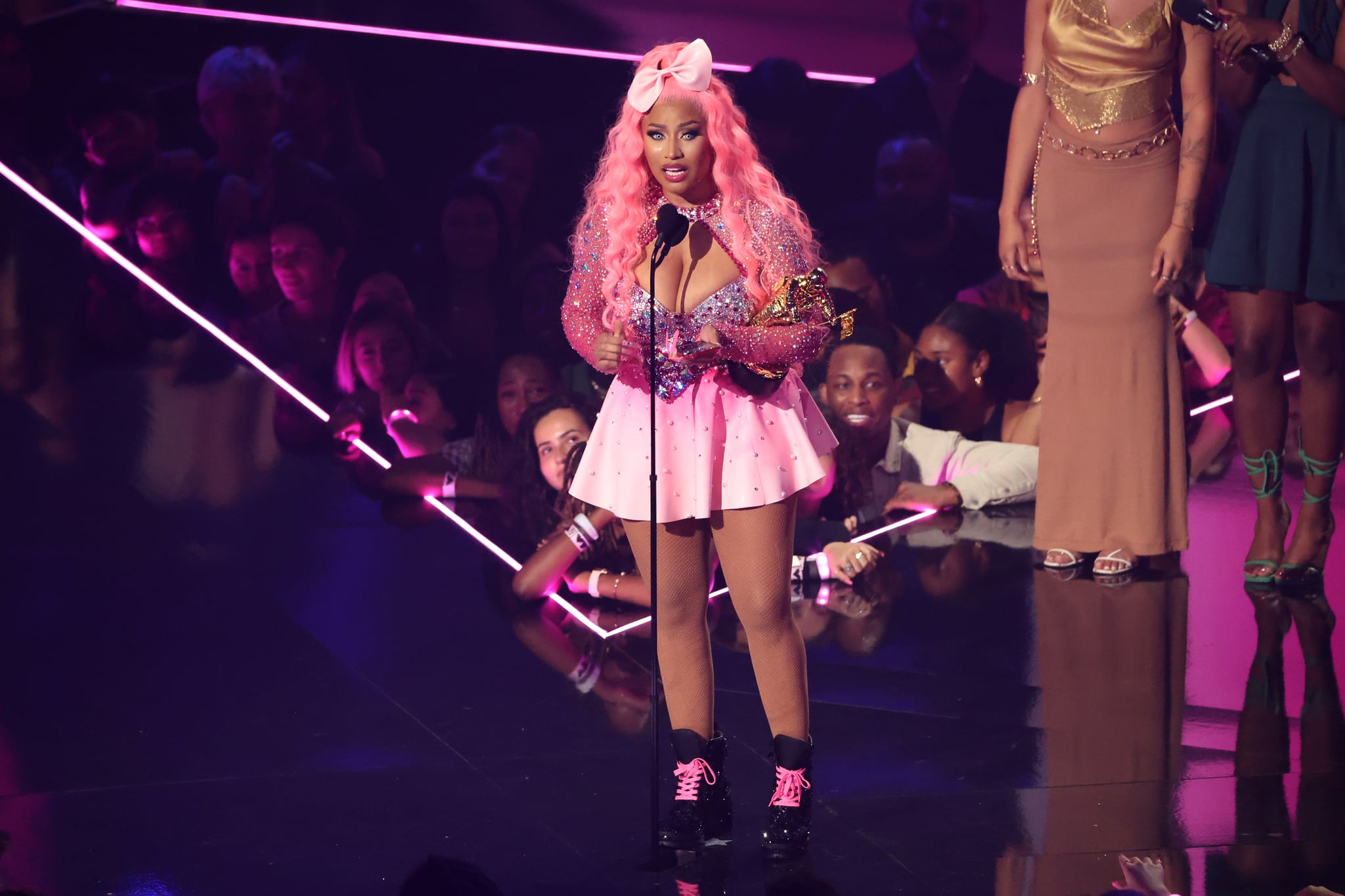 NEWARK, NEW JERSEY - AUGUST 28: Nicki Minaj accepts the Michael Jackson Video Vanguard Award onstage at the 2022 MTV VMAs at Prudential Center on August 28, 2022 in Newark, New Jersey. (Photo by Arturo Holmes/Getty Images)
