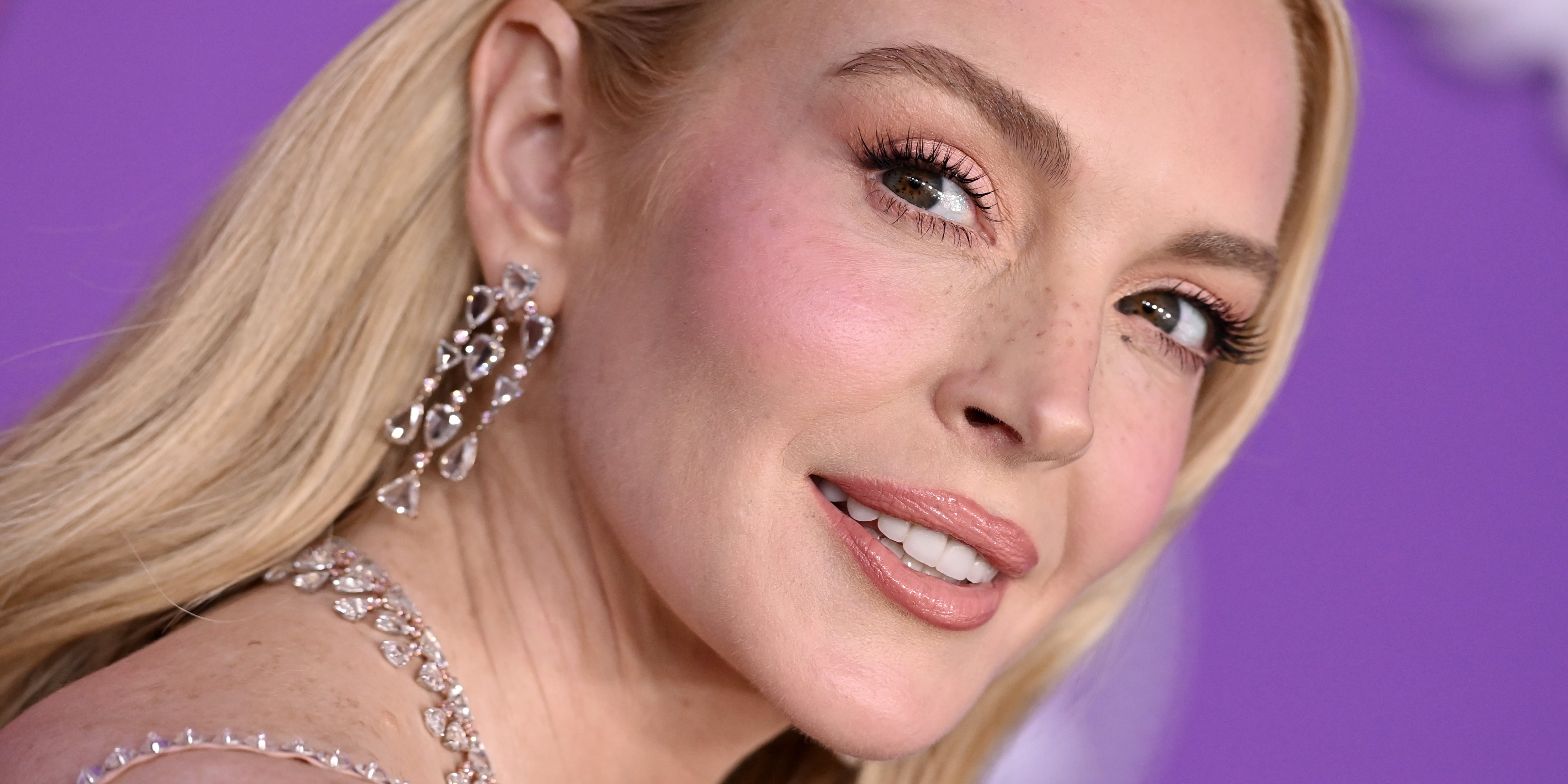 Lindsay Lohan’s Pink Cat-Eye Nails Shone at the "Freakier Friday" Premiere