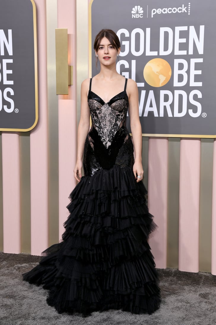 Daisy Edgar-Jones's Outfit at the 2023 Golden Globes: Photos | POPSUGAR  Fashion