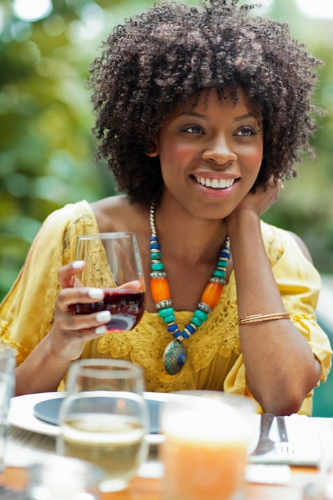 PopsugarFitnessHealthy Eating TipsHow to Stick to Your Diet Over the WeekendWeekend Warriors: 4 Easy Tips to Help Your Diet Stick March 13, 2015 by Lizzie Fuhr254 Shares Chat with us on Facebook Messenger. Learn what's trending across POPSUGAR.If Monday morning always feels like the start of a diet, you're not alone. When you have a low-key weekday routine in place, it's easier to stick to a healthy plan. But once all the weekend fun rolls around, it's hard to resist or say no. Take these helpful tips from Chef Cheryl Forberg RD, nutritionist to the contestants of The Biggest Loser and in-house nutritionist for Omni Hotels and Resorts, that will keep you on track — even in the face of fun.Do your research: You might love the thrill of reading a menu for the first time once you're seated, but Cheryl says that checking out your options ahead of time helps you determine whether a restaurant is right for your needs. There are enough temptations out there that you don't have control over, so when you make a res - 웹 PopsugarFitnessHealthy Eating TipsHow to Stick to Your Diet Over the WeekendWeekend Warriors: 4 Easy Tips to Help Your Diet Stick March 13, 2015 by Lizzie Fuhr254 Shares Chat with us on Facebook Messenger. Learn what's trending across POPSUGAR.If Monday morning always feels like the start of a diet, you're not alone. When you have a low-key weekday routine in place, it's easier to stick to a healthy plan. But once all the weekend fun rolls around, it's hard to resist or say no. Take these helpful tips from Chef Cheryl Forberg RD, nutritionist to the contestants of The Biggest Loser and in-house nutritionist for Omni Hotels and Resorts, that will keep you on track — even in the face of fun.Do your research: You might love the thrill of reading a menu for the first time once you're seated, but Cheryl says that checking out your options ahead of time helps you determine whether a restaurant is right for your needs. There are enough temptations out there that you don't have control over, so when you make a res - 웹