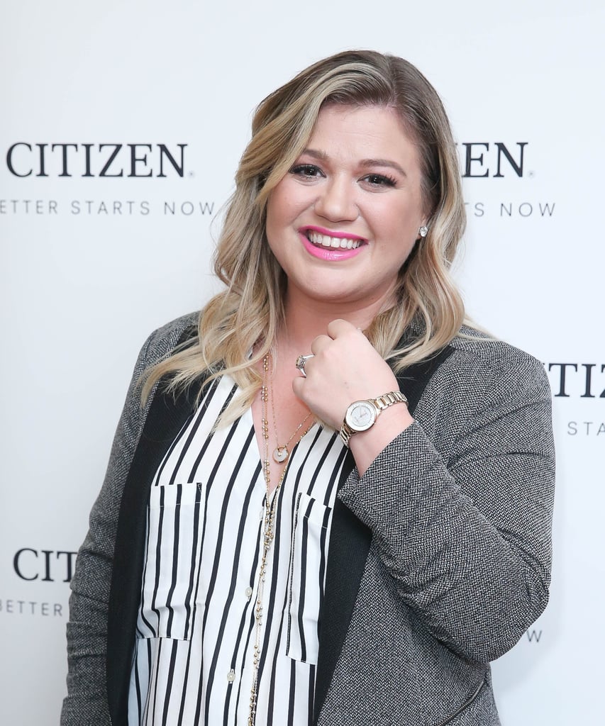 Pregnant Kelly Clarkson at NYC Event November 2015 Pictures