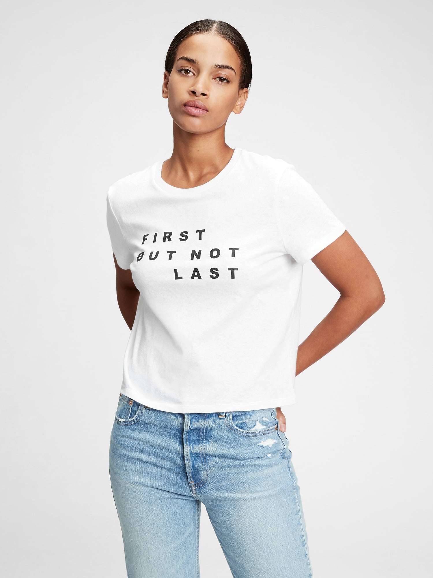 Gap white t shirt women's hotsell