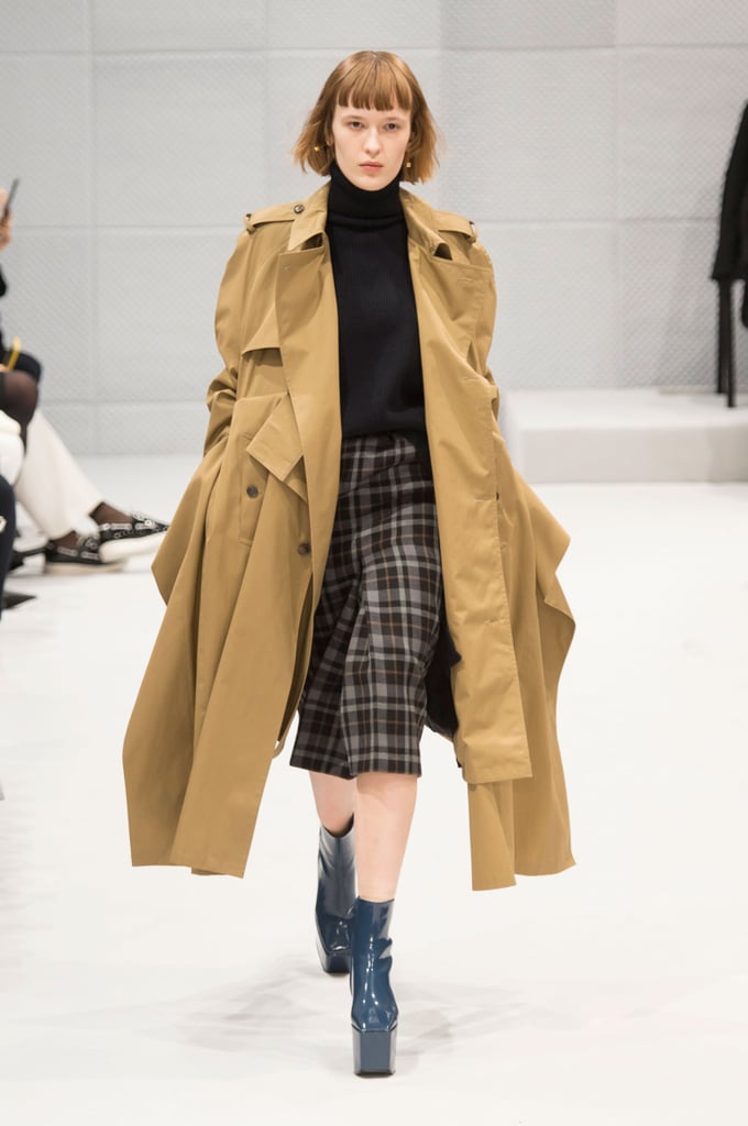 Balenciaga Fall 2016 Runway