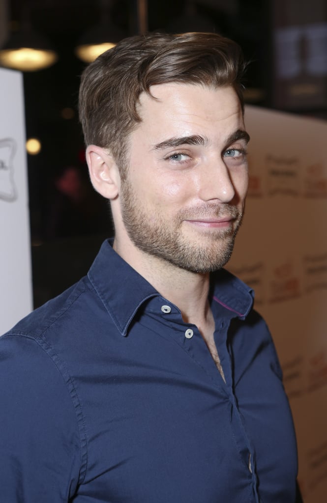 Sexy Dustin Milligan Pictures