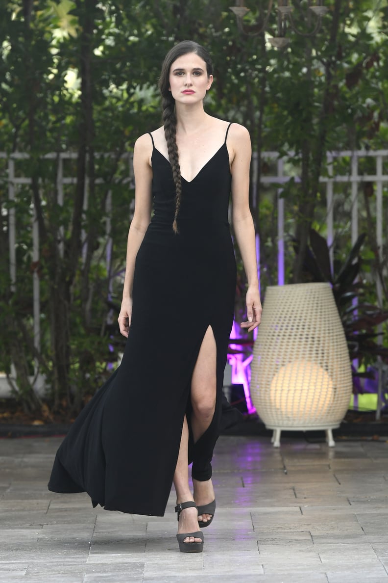 Sophie Turner Dons Little Black Dress for Glamour Women of the Year – WWD
