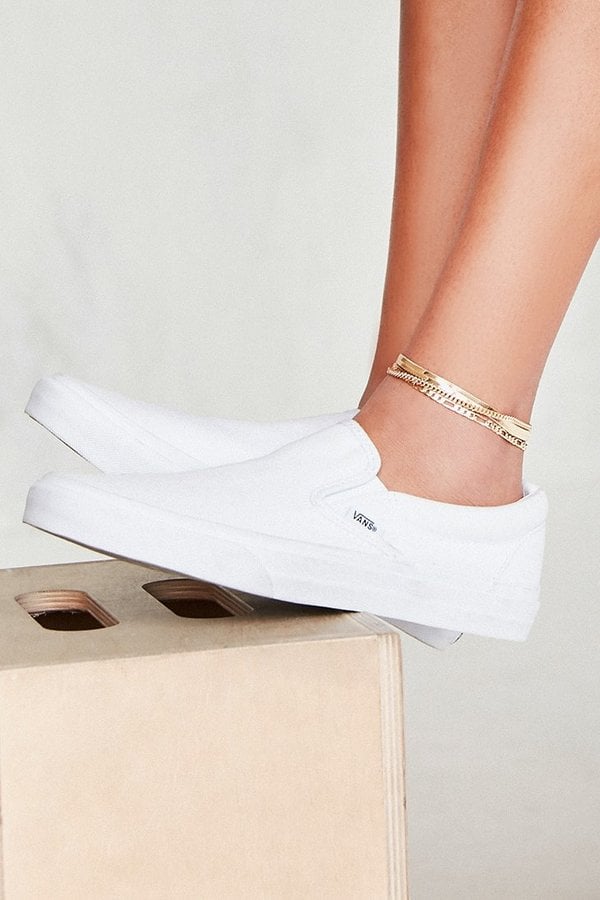 Selena Gomez Takes The '90s Anklet Trend for a Test-Drive