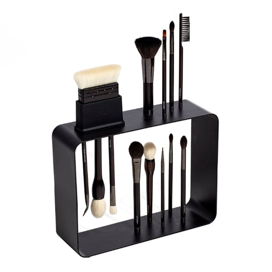 Magnetic Makeup Brushes
