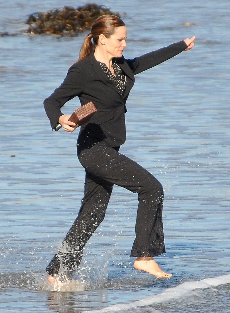 Jennifer Garner on Set of The Tribes of Palos Verdes
