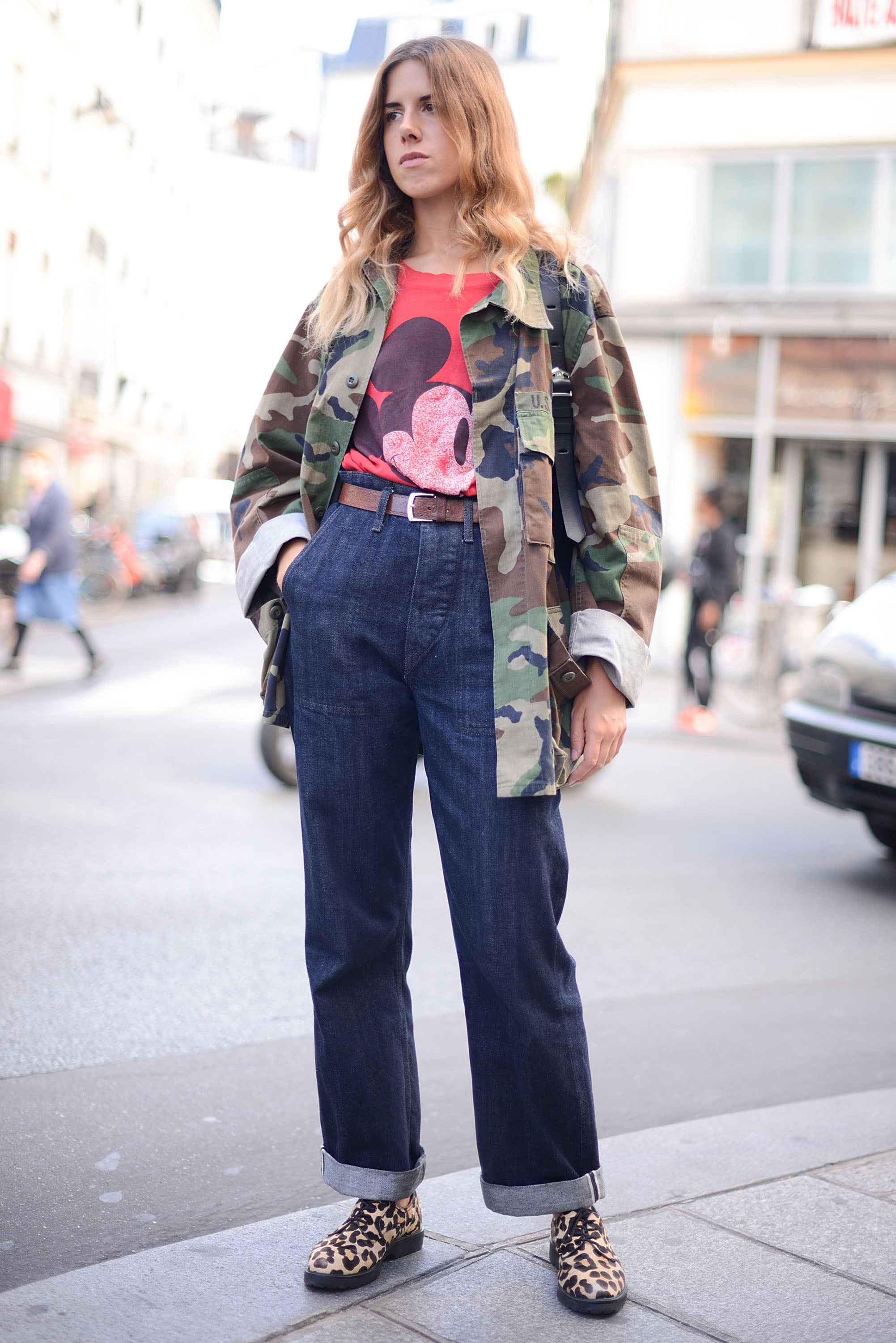 Camouflage store mom jeans
