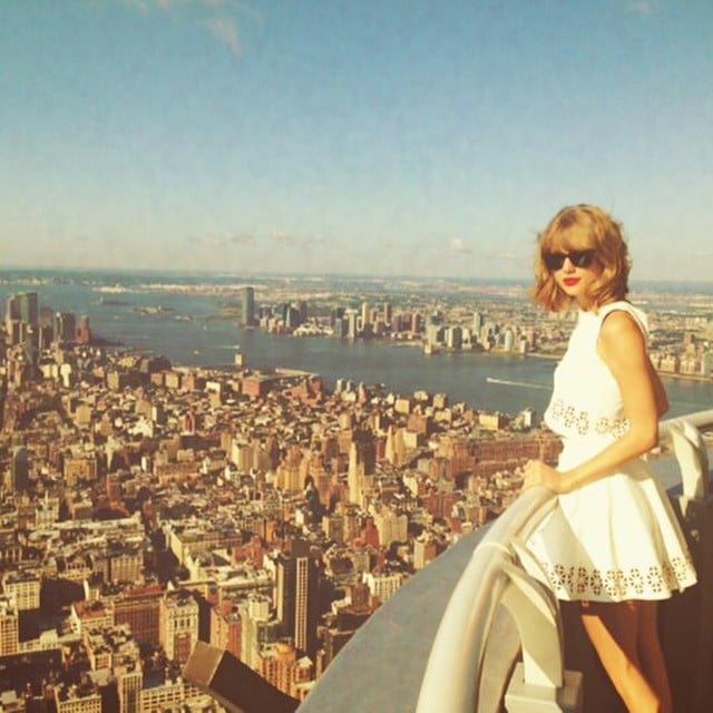 Take your profile picture to new heights — literally! A good view is a perfect background for your next profile picture. It may seem like such a tourist thing but always know that everyone enjoys a good view, even your Facebook friends!