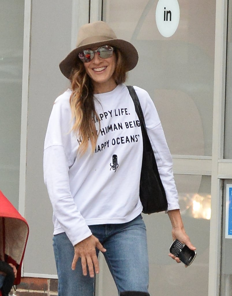 Sarah Jessica Parker showed us she's a loyal BlackBerry user when she stepped out with a smile in NYC on Wednesday.