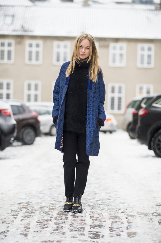 All black, coupled with a printed blue coat and minimalist chain-adorned booties might be the quickest way to a chic Winter style moment. 
Source: Le 21ème | Adam Katz Sinding