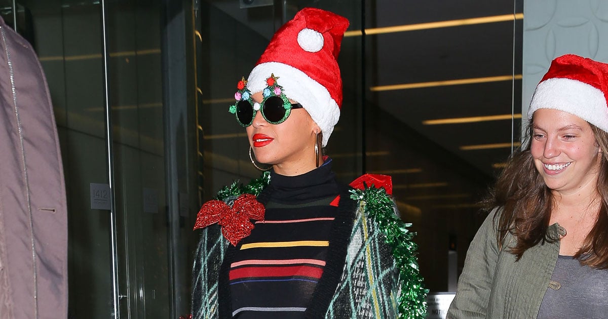 Beyonce Dressed Up Like a Christmas Tree | PS Celebrity
