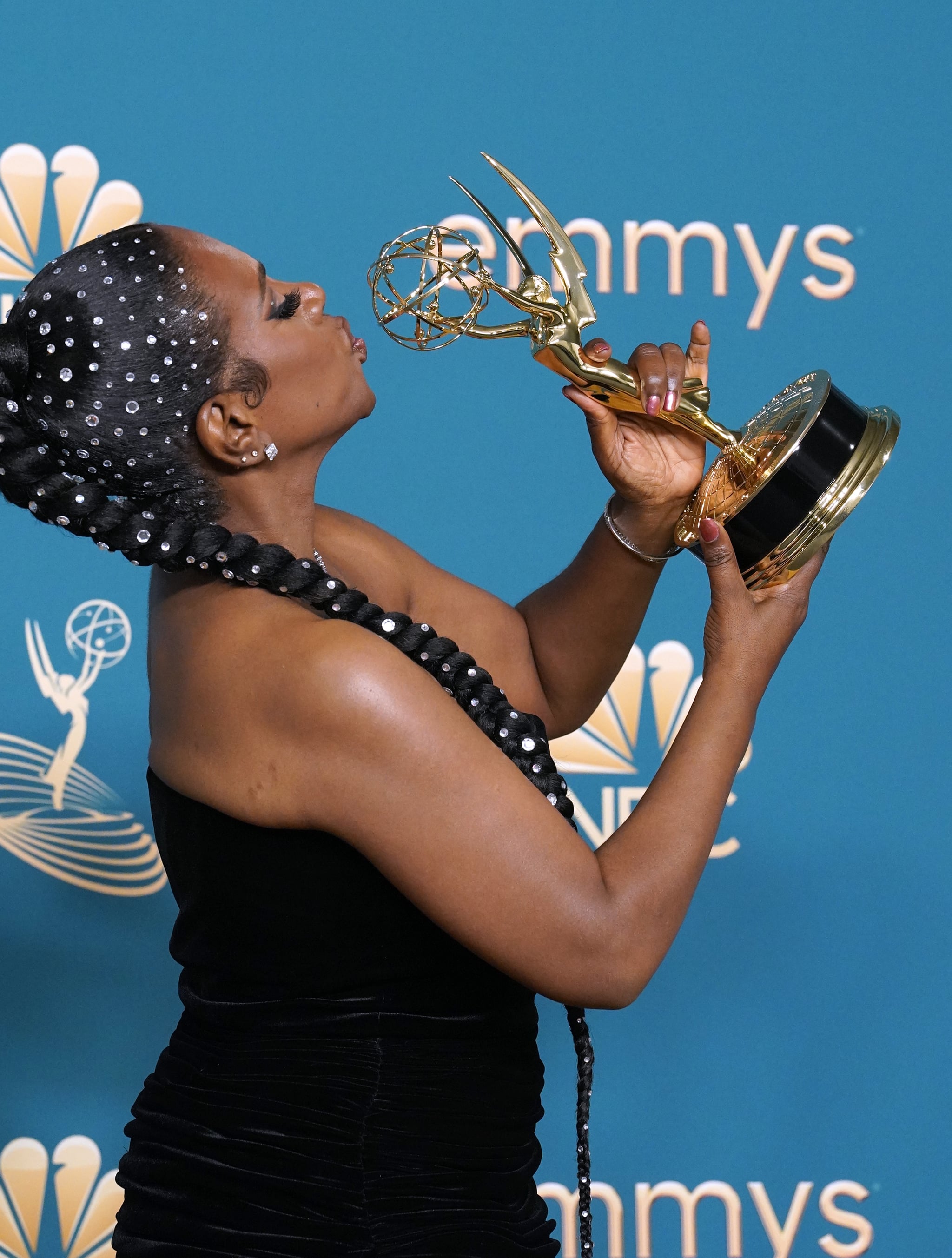 Sheryl Lee Ralph's Hair Gems Ponytail at Emmys 2022