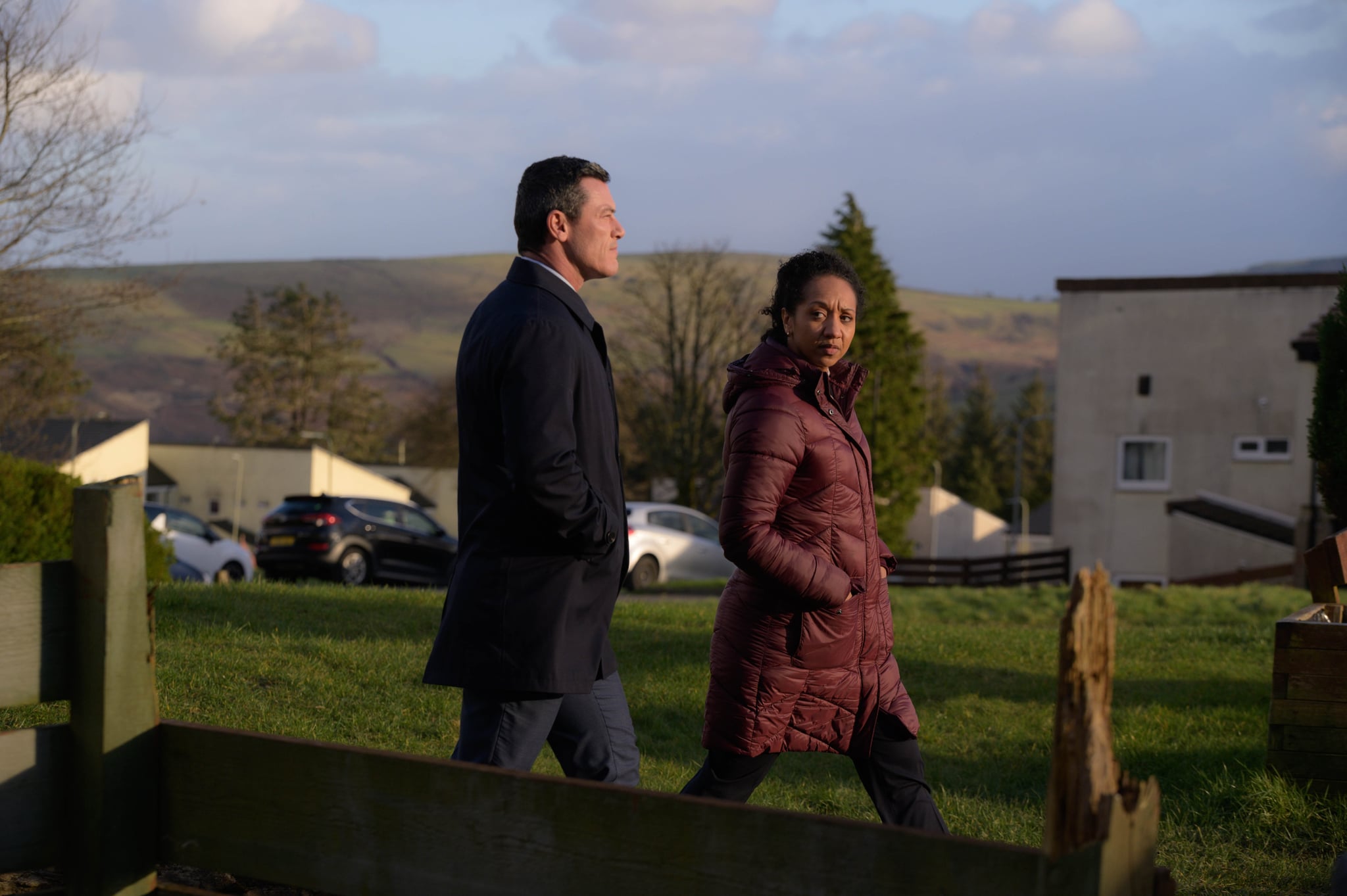 WORLD PRODUCTIONS FORITVTHE PEMBROKESHIRE MURDERSEPISODE 1Pictured: LUKE EVANS as Steve Wilkins and ALEXANDRA RILEY as DI Ella Richards.This photograph must not be syndicated to any other company, publication or website, or permanently archived, without the express written permission of ITV Picture Desk. Full Terms and conditions are available on  www.itv.com/presscentre/itvpictures/termsFor further information please contact:Patrick.smith@itv.com 07909906963