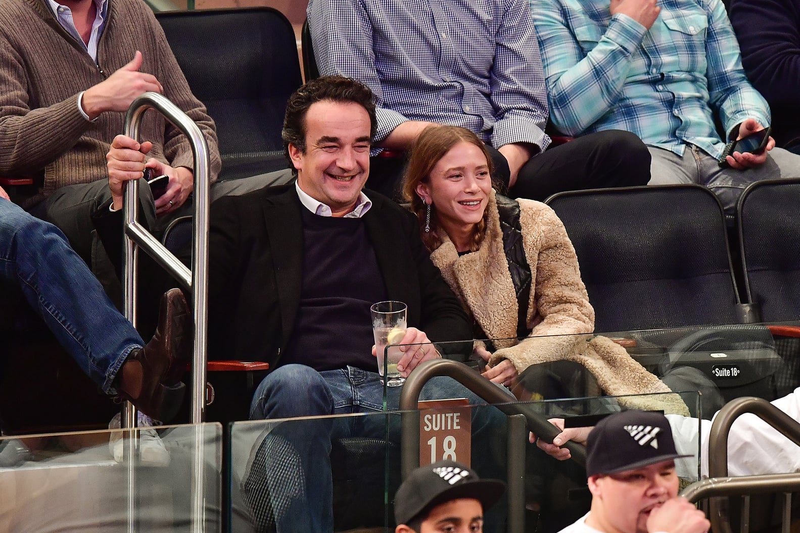 MaryKate and Ashley Olsen at Knicks Game November 2016 PS Celebrity