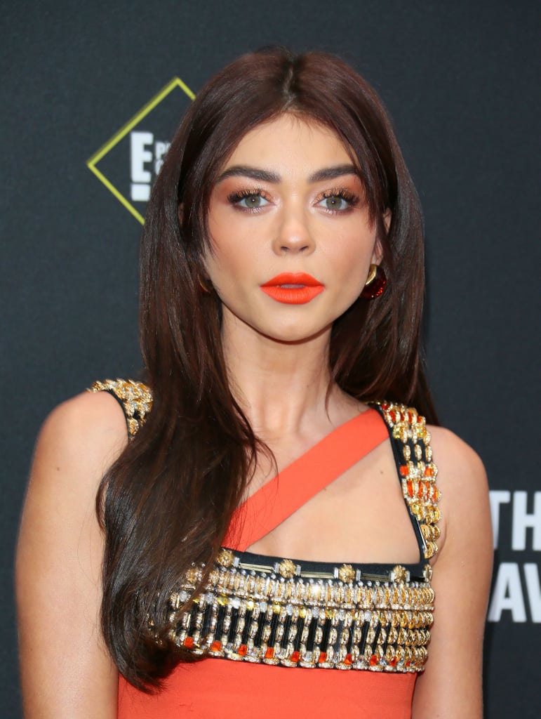 Sarah Hyland's Coral Lipstick at the People's Choice Awards