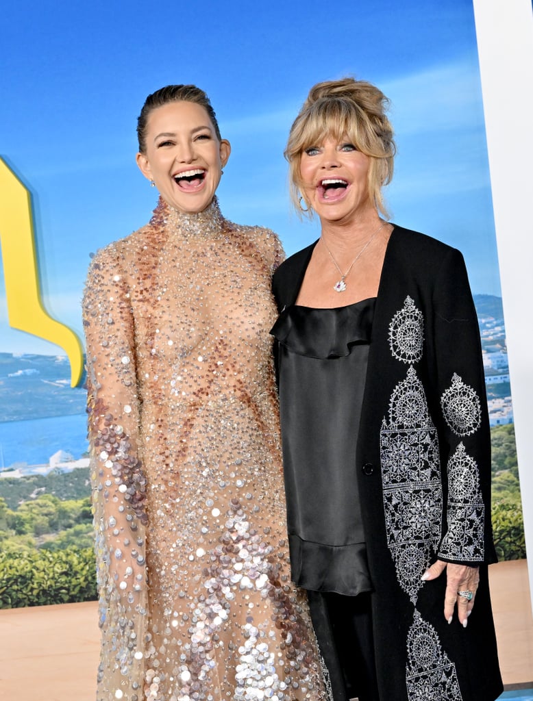 Kate Hudson and Goldie Hawn at Knives Out 2 Premiere