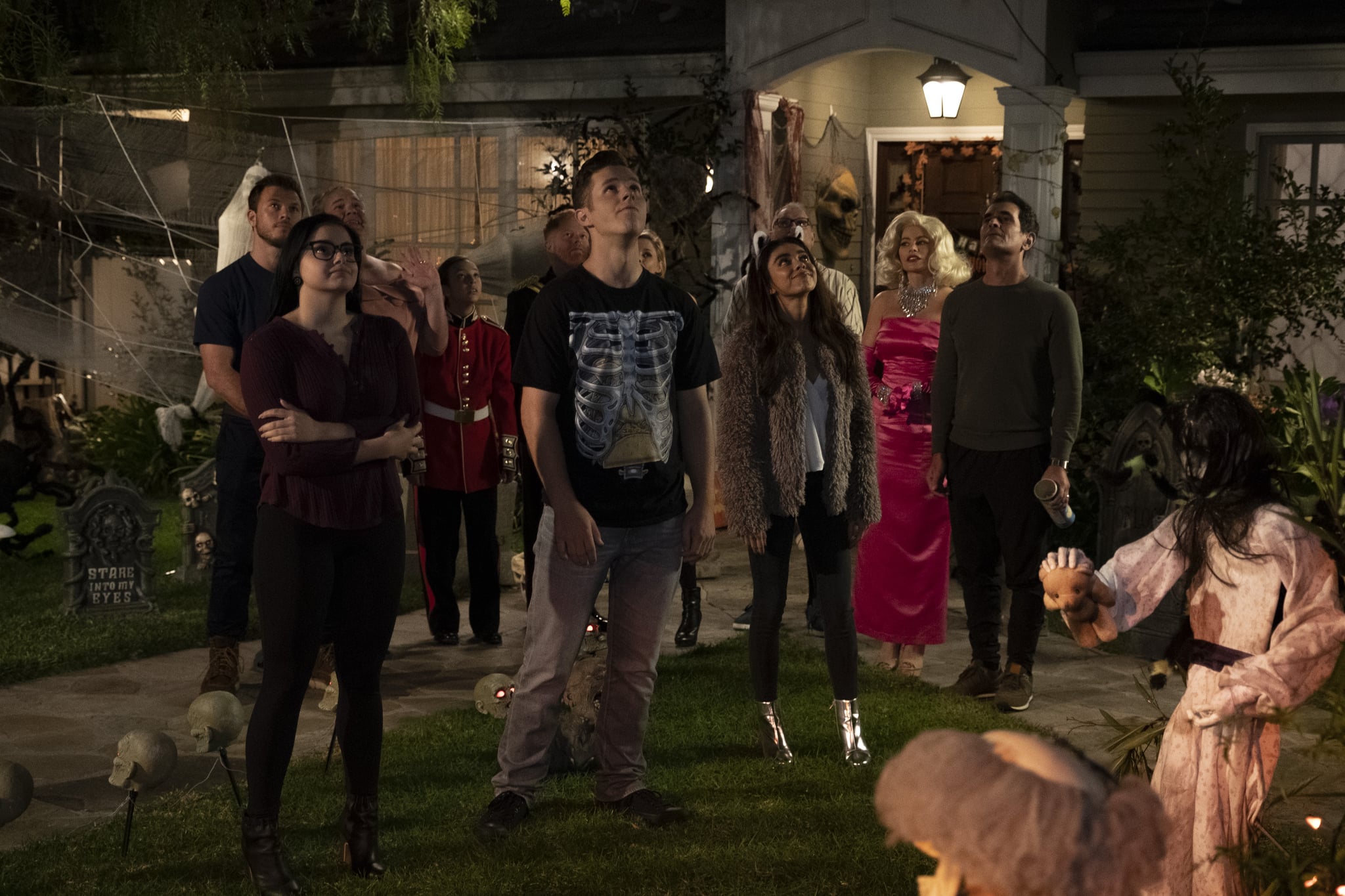 Modern Family Halloween Episode Photos 2018 Popsugar Entertainment
